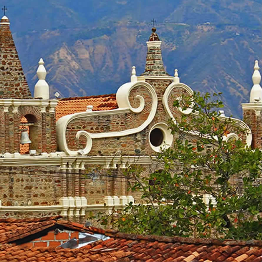 Turismo Colonial en Medellín